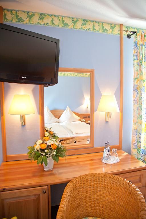 Hotel Altes Stadthaus Westerstede Extérieur photo
